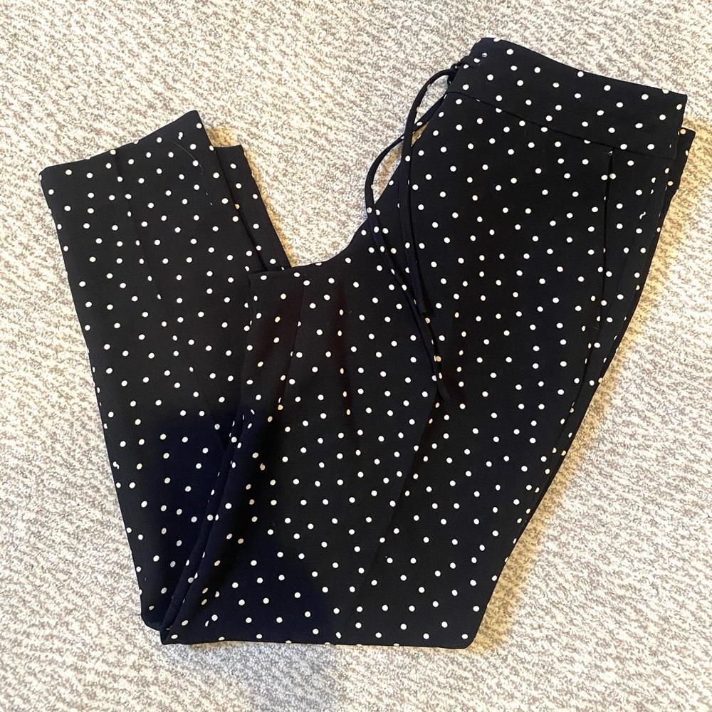 Ann Taylor Black Polka Dot Ankle Pants Size 4P Lightweight for Spring